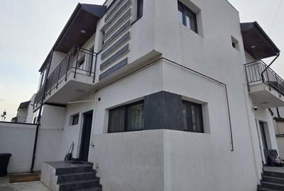Casă cu 4 camere în Fundeni
