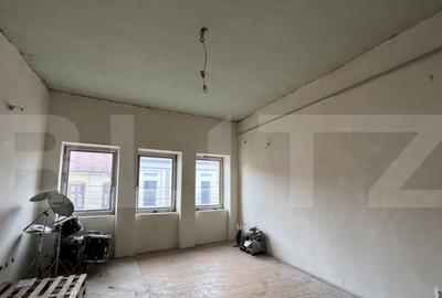 Casa S + P + E, 329 mp, cu spa?iu comercial, teren 339 mp, - 2