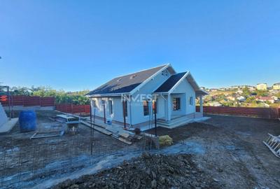 CASA INDIVIDUALA 4 CAMERE + BECI , PLACA DE BETON PESTE ETAJ - 5