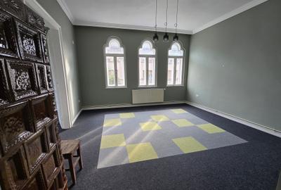 Birou, de 108 mp, în Medicină - 9