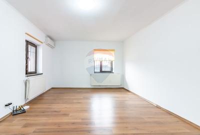 Spațiu comercial, de 374 mp, în Central - 11