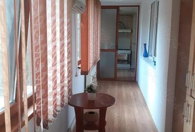 Inch. 2 cam. cf. 1 semid. parter cu balcon de 14 mp., mobilat si utilat, str. Hipodrom - Bariera - 20