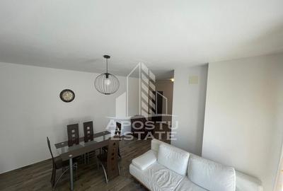 Apartament cu 3 camere semidecomandat în Buziașului