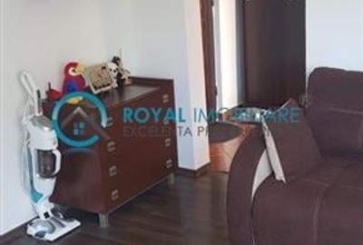 Apartament cu 2 camere semidecomandat, mobilat în Republicii