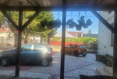 Vila-Pensiune de vanzare - 1
