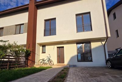 Duplex cu pereti separati langa padure si acces facil spre DN - 5