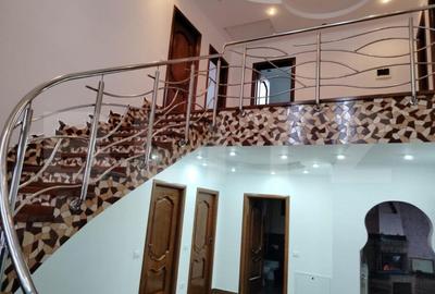 Casă cu 5 camere cu Teren 1200 Mp în Central - 10