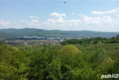 Teren de 950 mp, în Dealul Malului