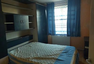 Apartament cu 3 camere semidecomandat în Crângași