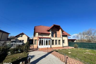 Casă cu 4 camere cu Teren 960 Mp în Central