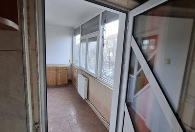 Apartament cu 4 camere decomandat, mobilat în Central - 12