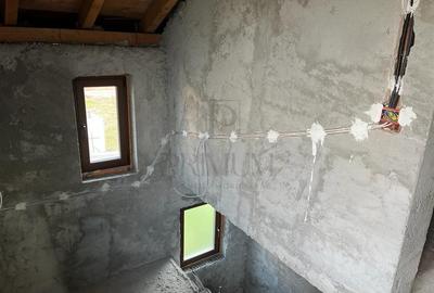 Casa Individuala la rosu - teren 834 mp - 137 mp utili - 6