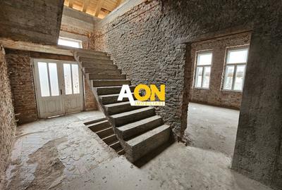 Casă individuală cu 11 camere cu Canalizare în Central - 10