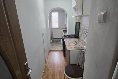 Garsonieră decomandată în Central - 2