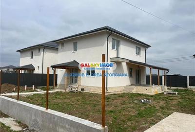 Casă cu 4 camere cu Teren 420 Mp în Săbăreni - 2