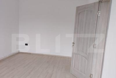 Casa de vanzare, cu 6 camere, 288 mp, zona Voinesti - 14