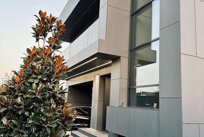 Casă individuală cu 6 camere cu Canalizare în Odăi - 28