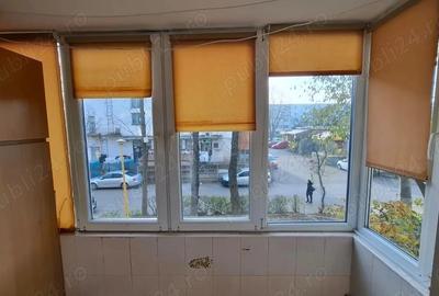 Vand apt. 3 cam., semi-decomandat, Inel 2 - 3