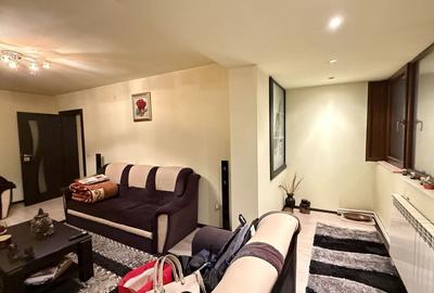 Apartament cu 4 camere semidecomandat, mobilat în Circumvalațiunii - 3