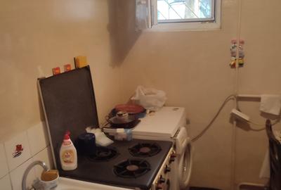 Garsonieră decomandată în 1 Mai - 4