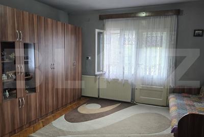Casa de vanzare cu 2 camere, 77 mp, zona Botizului - 2