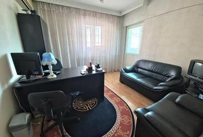 Apartament cu 5 camere decomandat, mobilat în Păcii