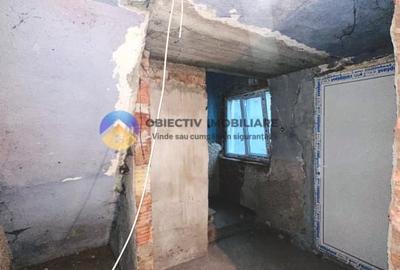 Casă individuală cu 4 camere cu Canalizare în Săvinești - 8