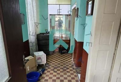 Casă cu 5 camere cu Teren 340 Mp în Bartolomeu - 3