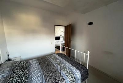 Apartament cu 2 camere semidecomandat, mobilat în Central