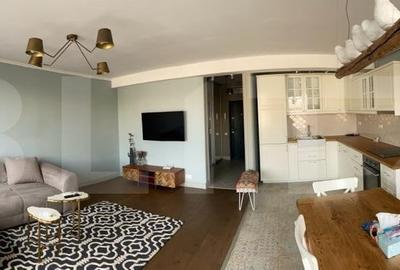 Apartament cu 3 camere semidecomandat în Central
