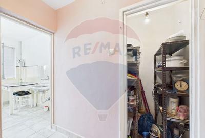 Apartament cu 2 camere de vanzare Pajura - 16