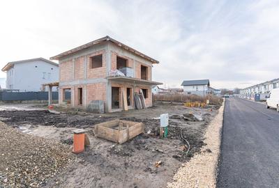 Vânzare Casă Individuală 134 mp, acces asfaltat și toate utilitățile - 1