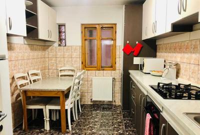 Apartament cu 4 camere decomandate Zona Burdujeni - 2