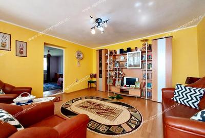 Casă individuală cu 8 camere în Central