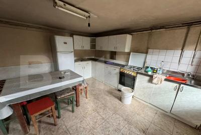 Casă cu 3 camere cu Teren 700 Mp în Central - 4