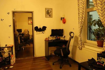 Casă cu 4 camere semidecomandat cu Teren 150 Mp în Central - 6