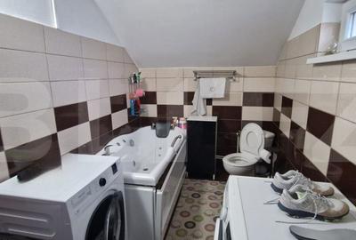 Casă cu 5 camere cu Teren 336 Mp în Șimnicu de Sus - 19