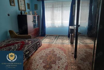 Re?i?a - Casa cu 3 camere, atelier ?i sera - 1