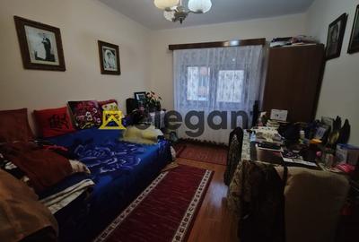 Apartament cu 3 camere decomandat în Rovine - 7