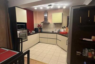 Apartament cu 4 camere decomandat, mobilat în Roșu - 3