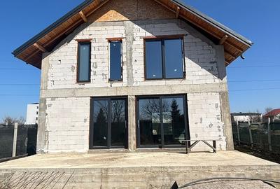 Casă cu 3 camere cu Teren 500 Mp în Roșu - 17