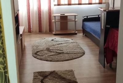 Garsonieră decomandată în Izvor - 2