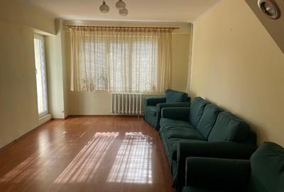 Apartament cu 3 camere decomandat în Cantemir