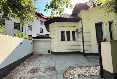 Casă individuală cu 6 camere cu Canalizare în Casin - 3