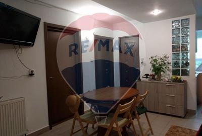 Apartament cu 3 camere decomandat, mobilat în Ultracentral