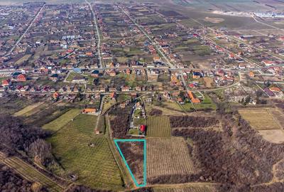 Teren intravilan in ?iria pe deal - 2