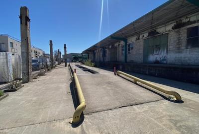 Spațiu industrial, de 4,076 mp, în Central - 2
