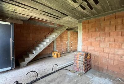 Duplex cu 4 camere cu Canalizare în Urseni - 2