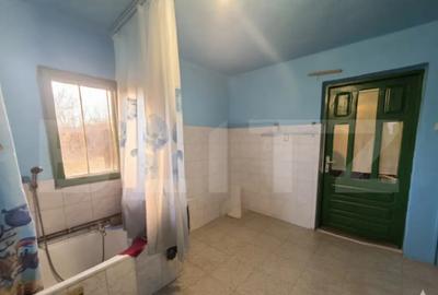 Casă cu 4 camere cu Teren 1100 Mp în Central