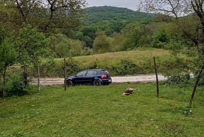 Teren de 1860 mp, în Valea Unghiului - 6